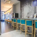 Montmartre Hotel