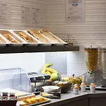 Montmartre Hotel