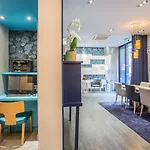 Montmartre Hotel 3*