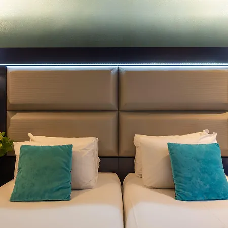 Montmartre Hotel 3*