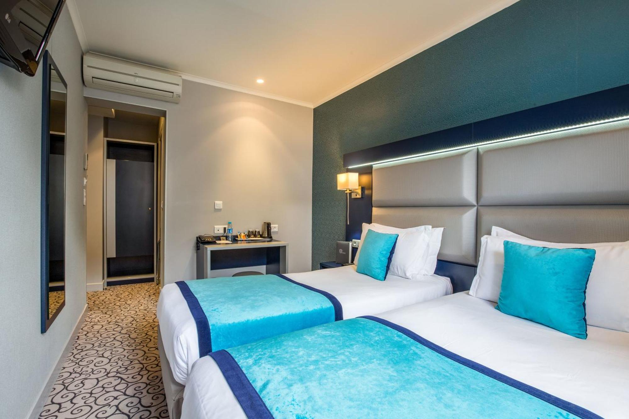 Hotel Montmartre Paris