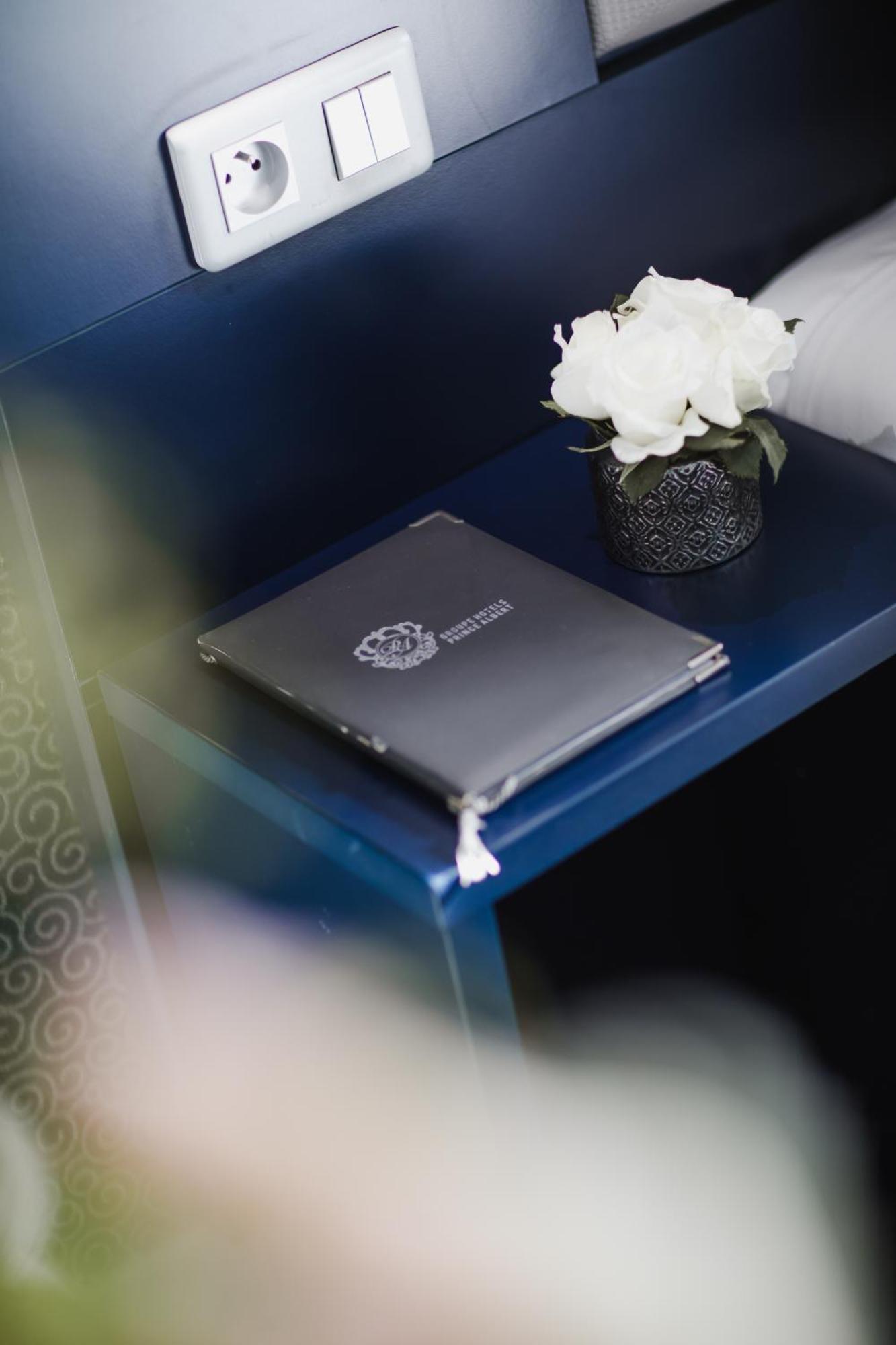 Montmartre Hotel Paris